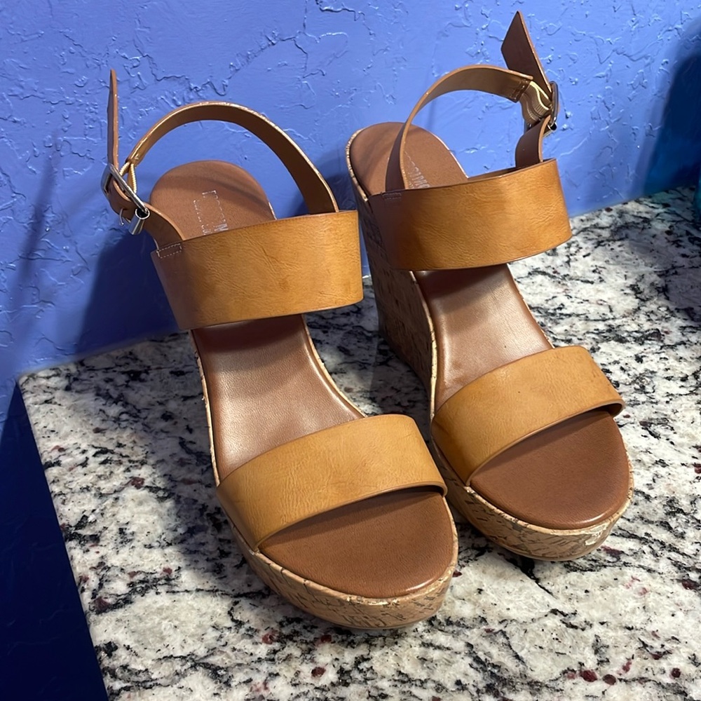 Wedges - Picture 2 of 3